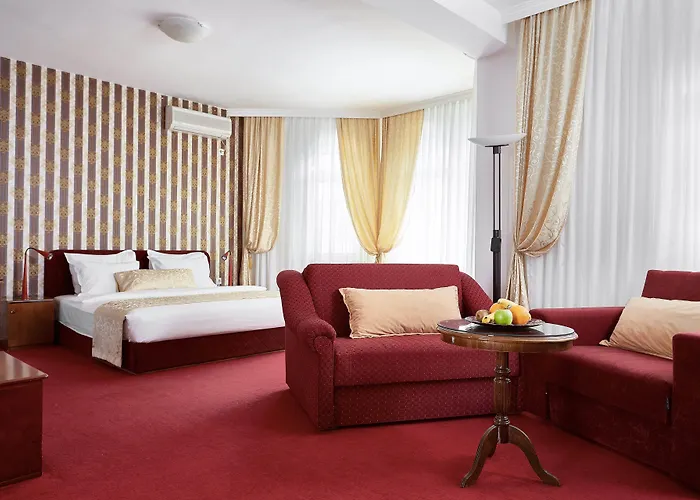 Victoria Hotel 4*